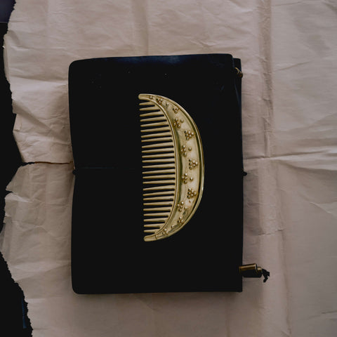 Trajva Heirloom Comb